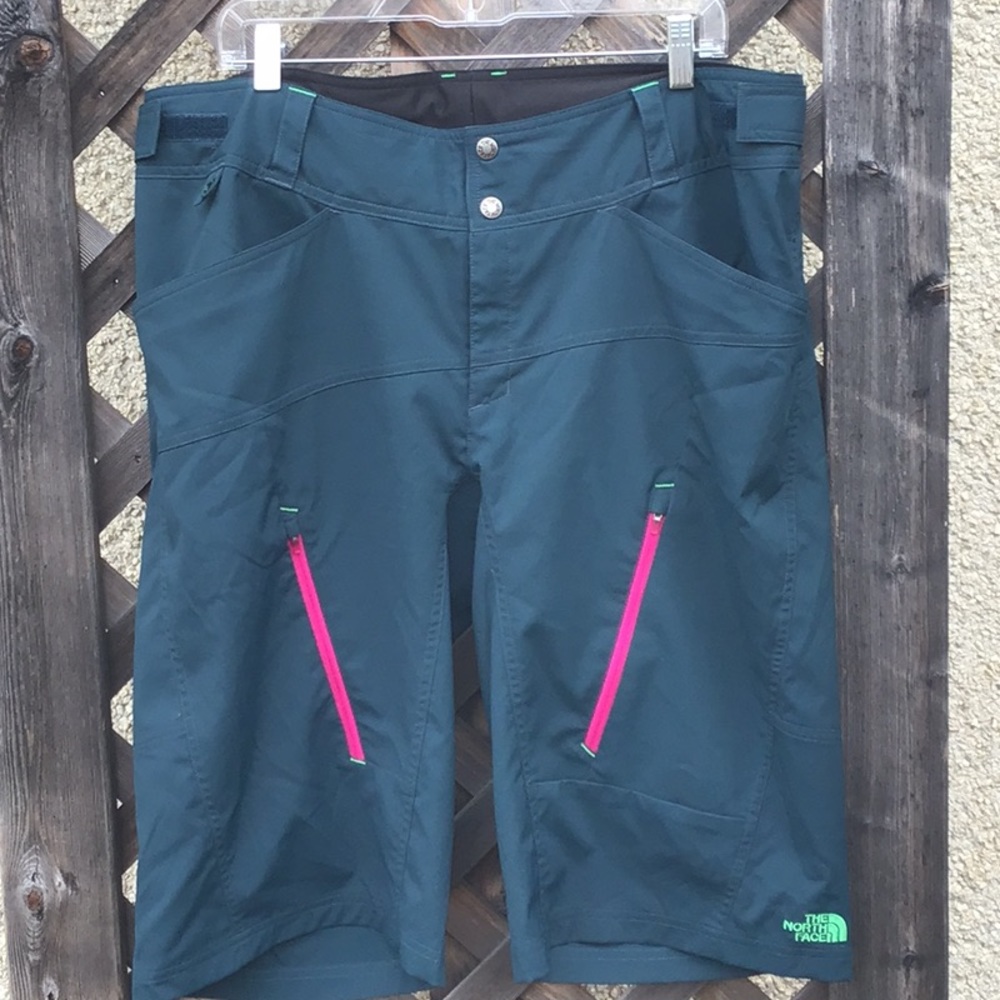 The North Face blue/green shorts with pockets